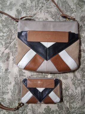 Fossil “Amanda” Leather Crossbody + Matching Wallet (Colorblock Patchwork)